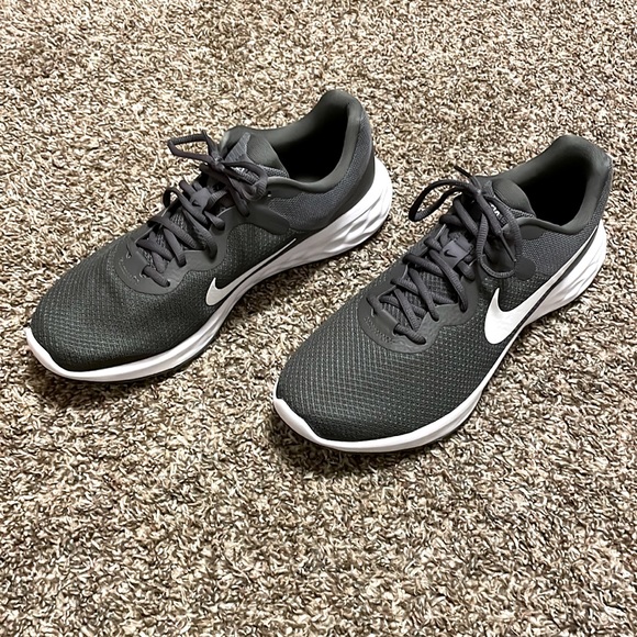 ‼️SOLD‼️Nike Running Shoes 12 - Picture 1 of 4
